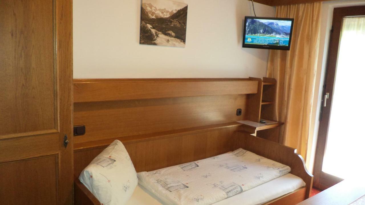 Gaestehaus Tramnitz Mayrhofen Esterno foto